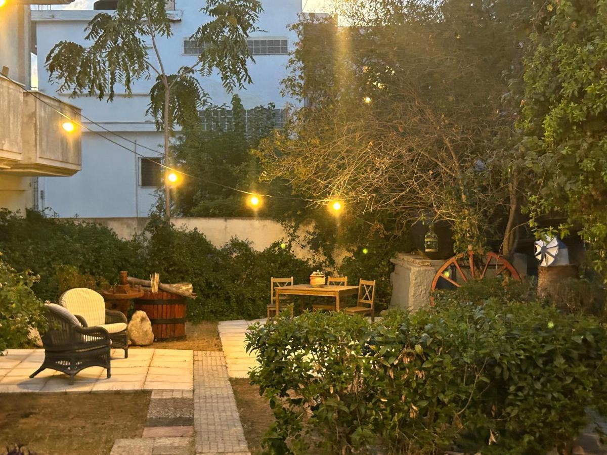 Paola'S Apartment Near Athens Airport Spáta Esterno foto